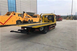 鹤岗非事故拖车