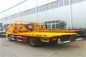 鹤岗附近拖车救援搭电